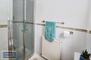 Ladysmith Avenue - click for photo gallery